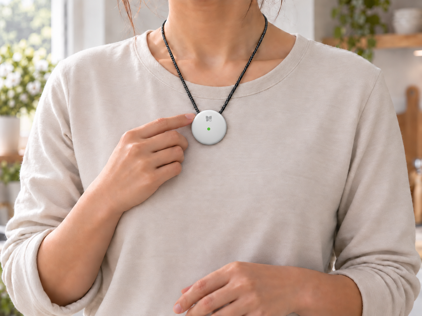 AMOFIT S necklace wear